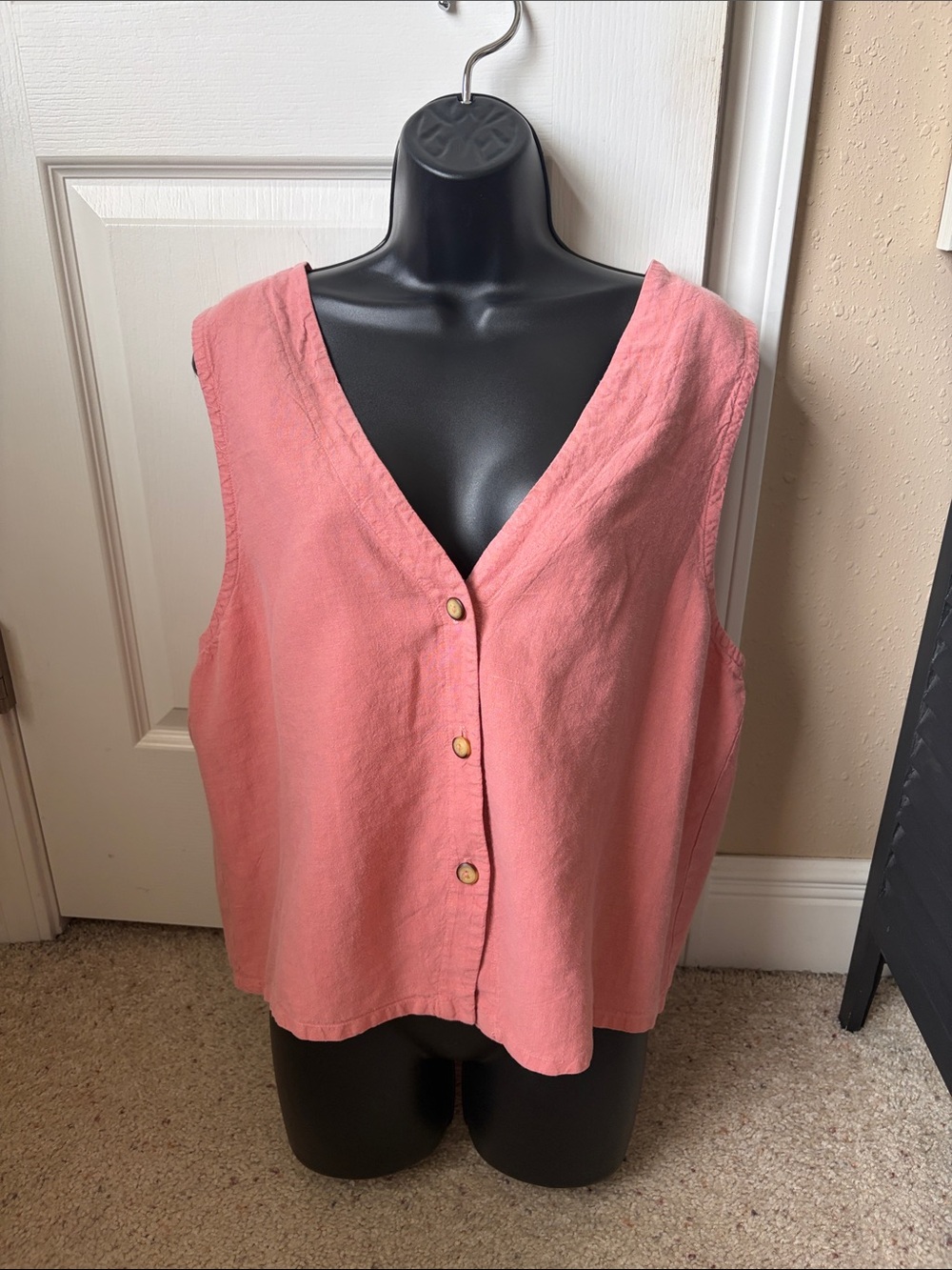 Button-Front V-Neck Sleeveless vest Top - Coral Pink